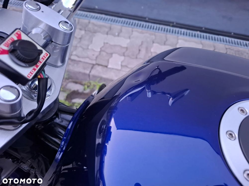 Suzuki GSX - 33