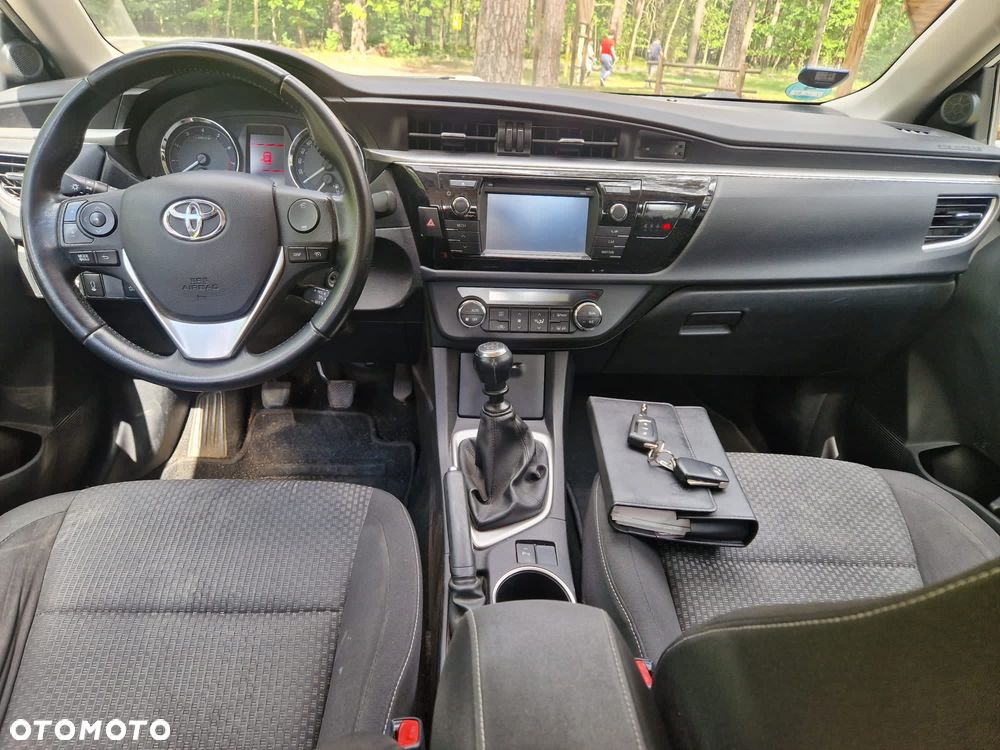 Toyota Corolla 1.6 Prestige + NAVI - 8