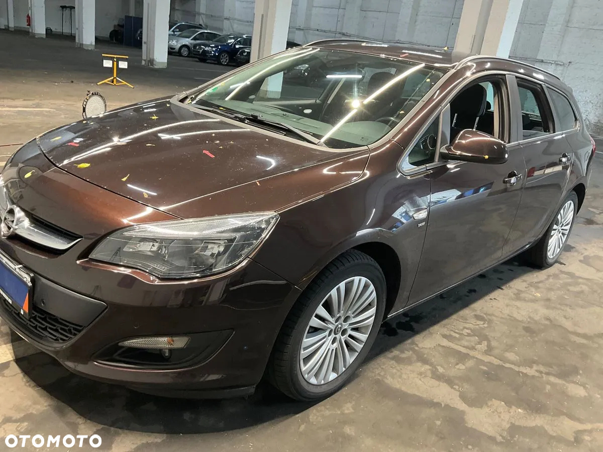 Opel Astra 1.4 Turbo Exklusiv - 4