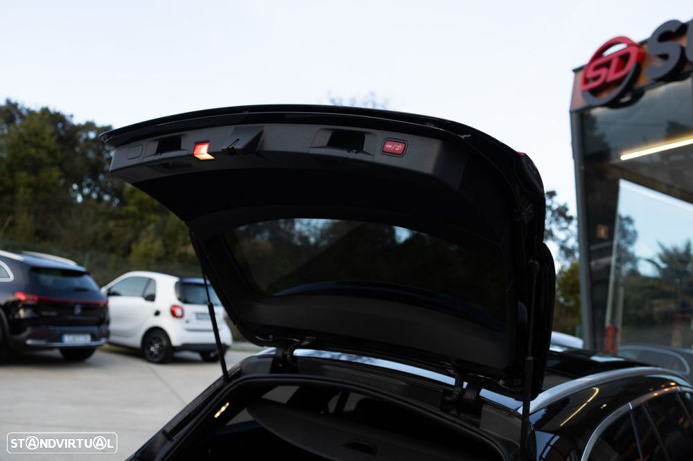 Mercedes-Benz E 300 de AMG Line - 40