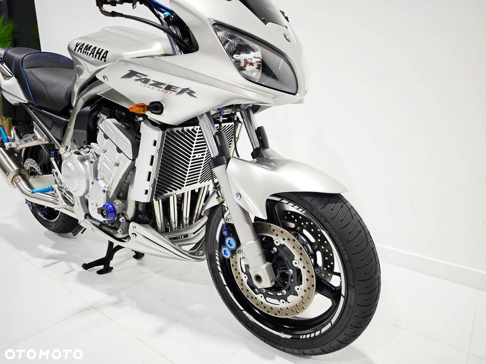 Yamaha FZS - 7
