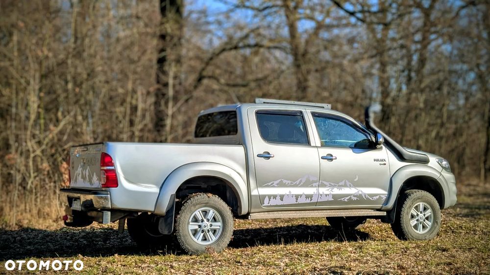 Toyota Hilux 2.5 D-4D SR - 7