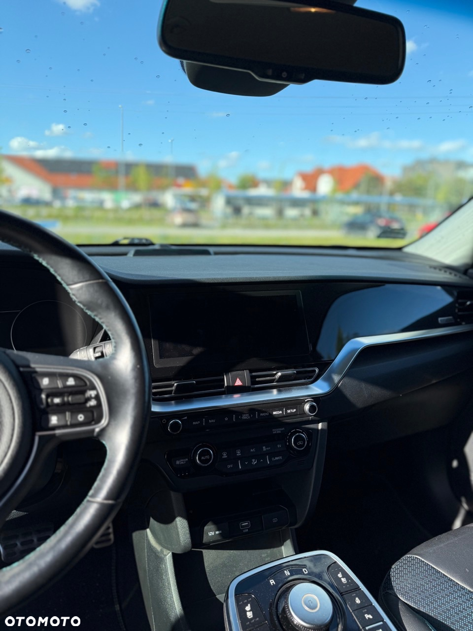 Kia Niro e-Niro 64kWh M - 13