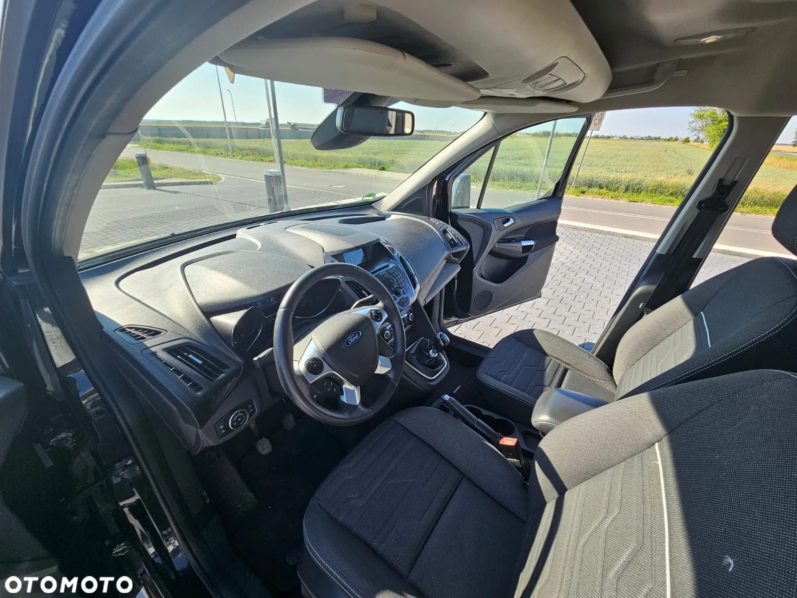 Ford Tourneo Connect Grand - 11