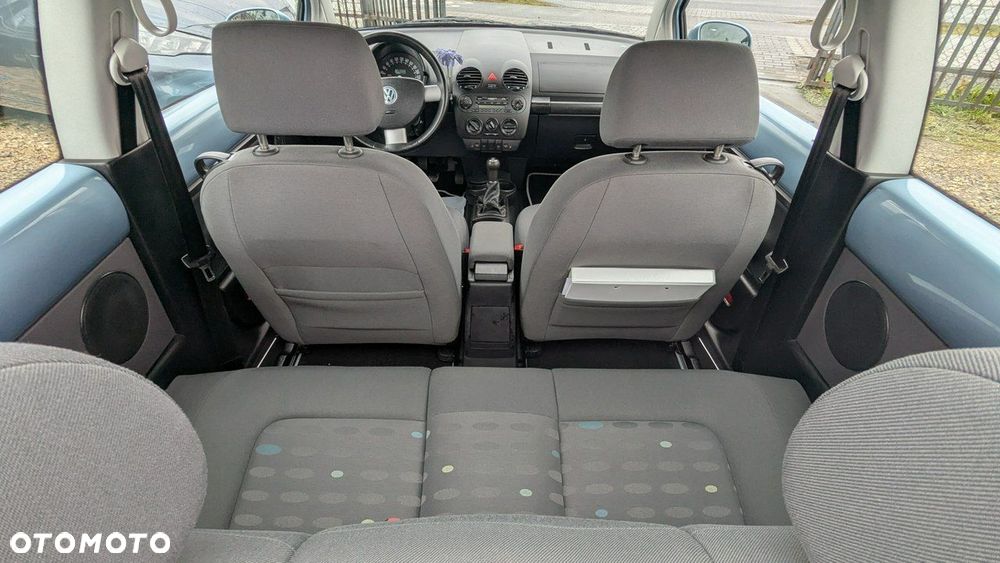 Volkswagen New Beetle - 14