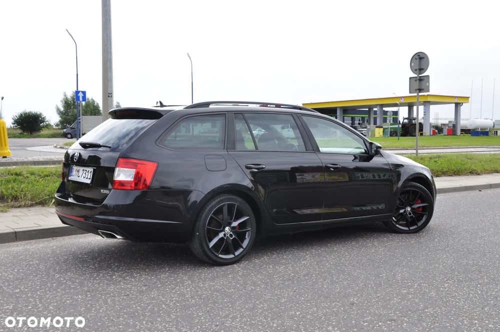 Skoda Octavia 2.0 TDI DSG RS - 8