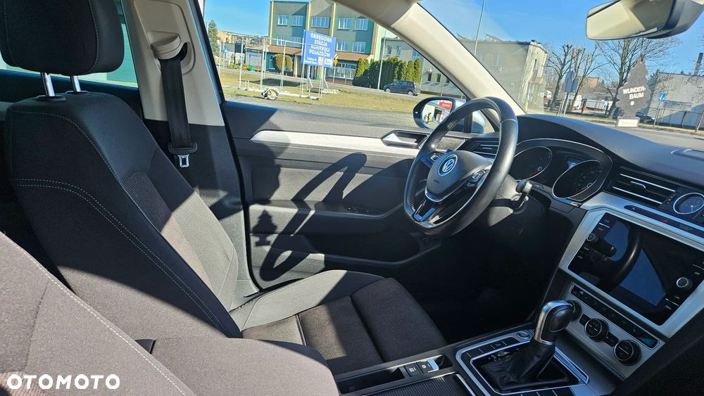 Volkswagen Passat - 5