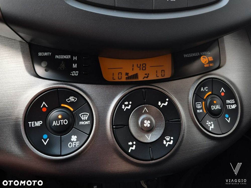 Toyota RAV4 2.0 VVT-i Premium - 12