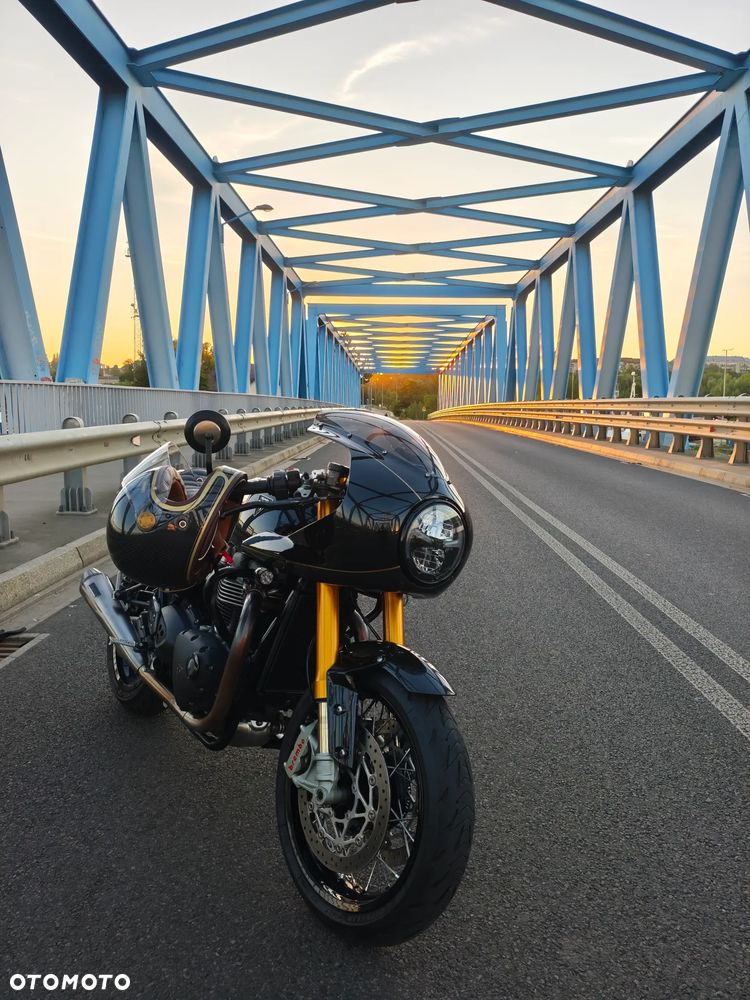 Triumph Thruxton - 38