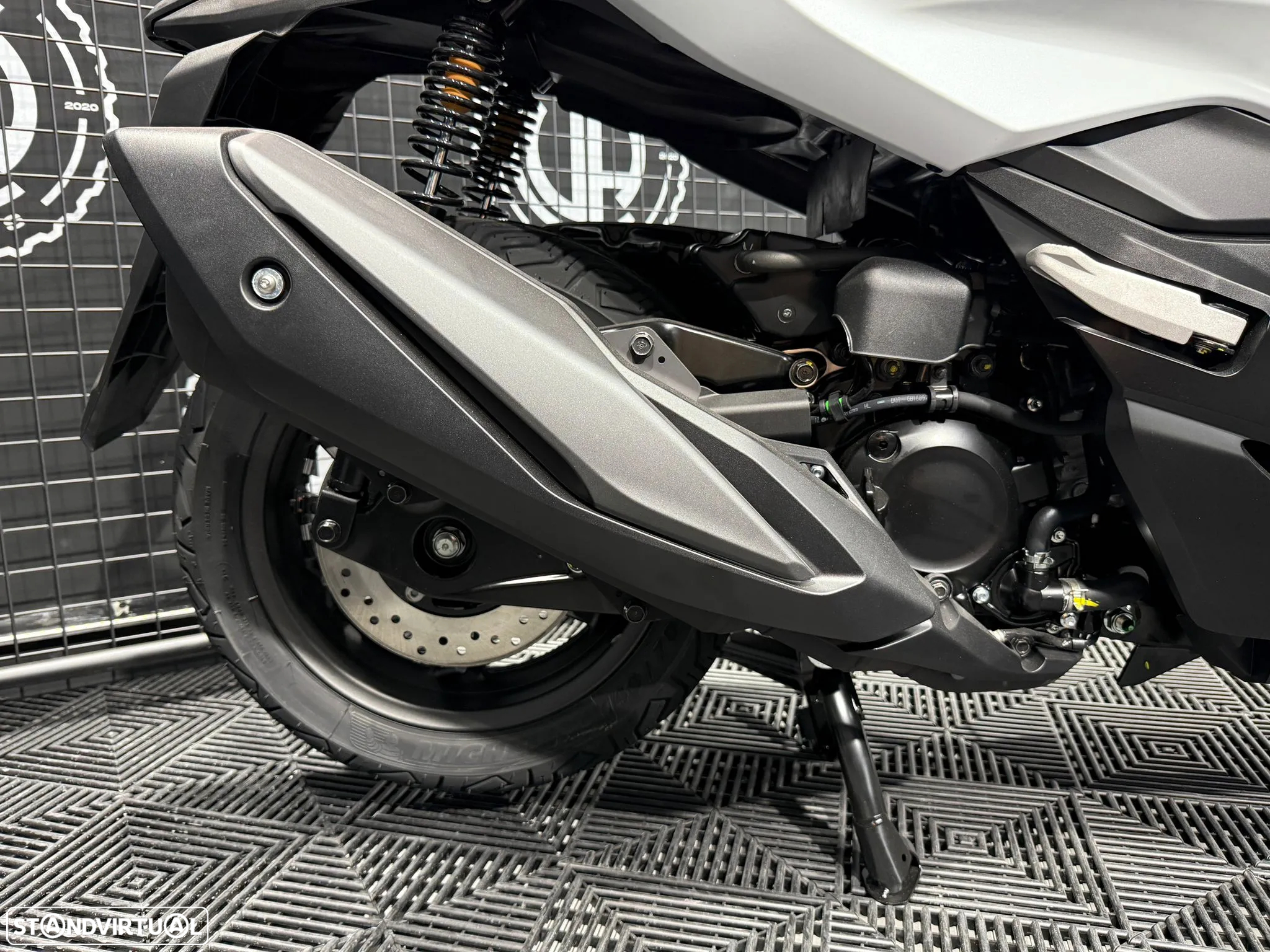 Honda Forza 350 - 7