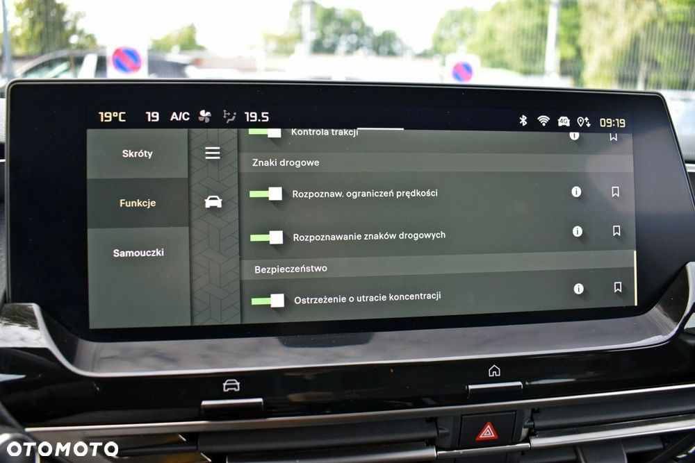 Citroën C5X 1.6 PureTech Shine Pack EAT8 - 26