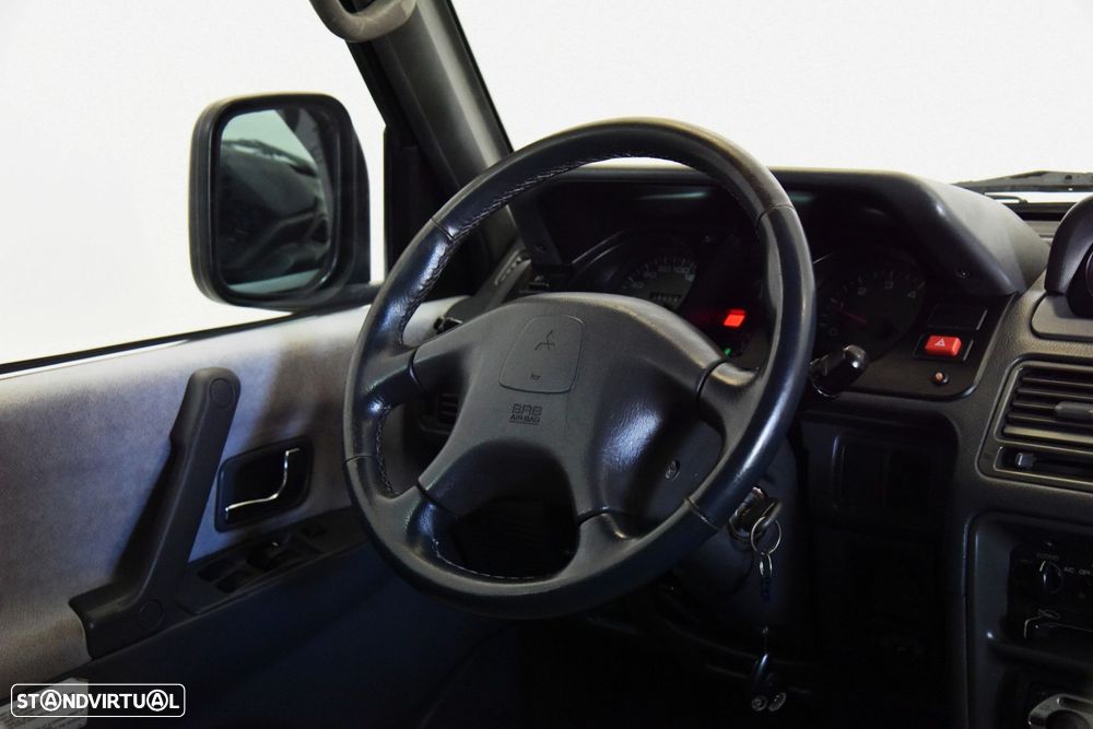 Mitsubishi Pajero 2.8 TD GLX Longo - 13