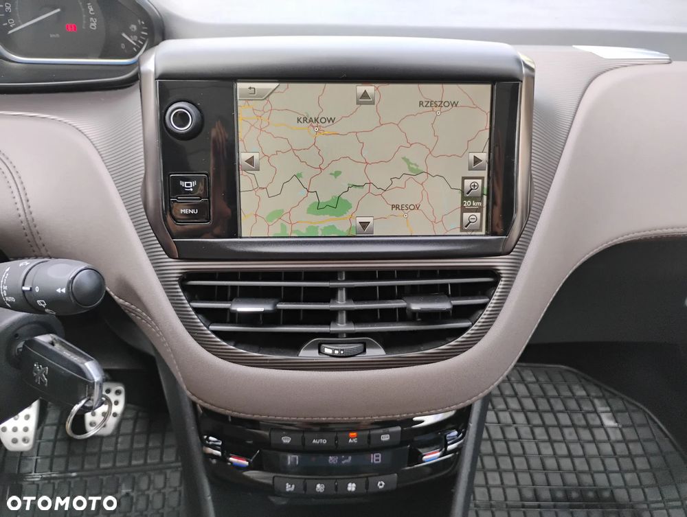 Peugeot 2008 1.6 e-HDi Allure S&S - 13