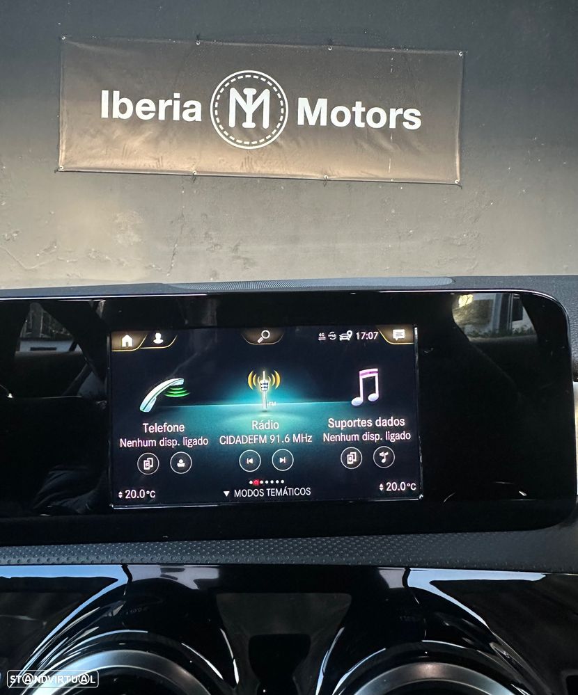 Mercedes-Benz A 200 AMG Line - 23