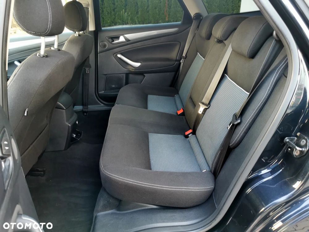 Ford Mondeo 2.0 TDCi Black Magic - 10