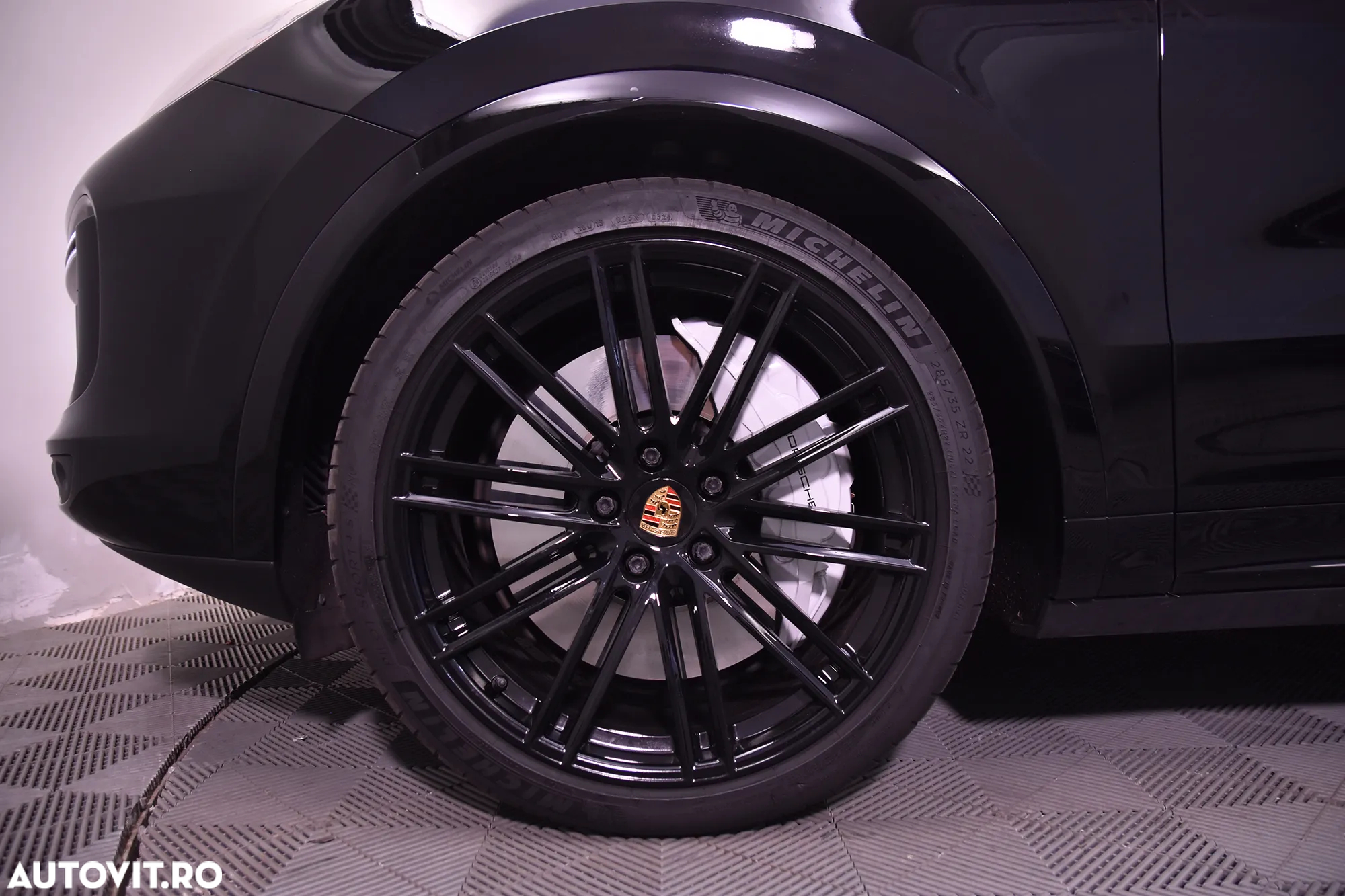 Porsche Cayenne Coupe Turbo - 13