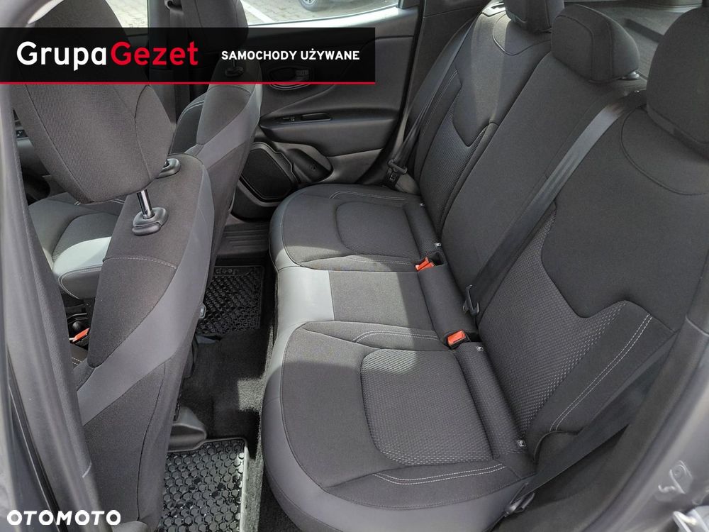 Jeep Renegade - 8