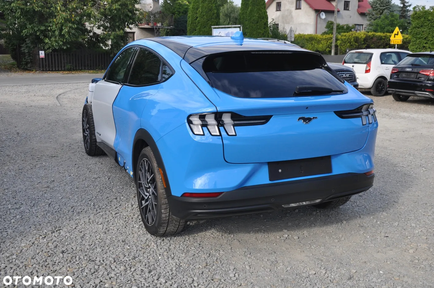 Ford Mustang Mach-E - 10