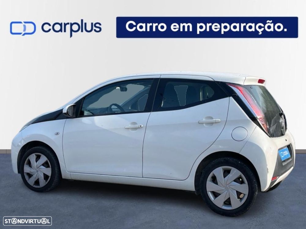 Toyota Aygo 1.0 X-Play+AC — fotografia 2