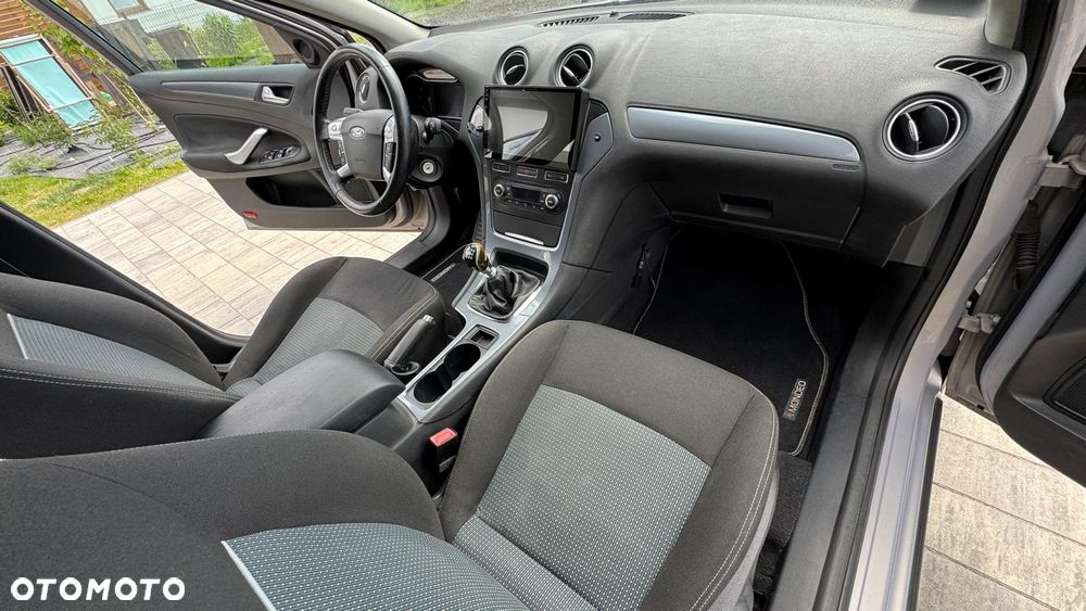 Ford Mondeo - 15