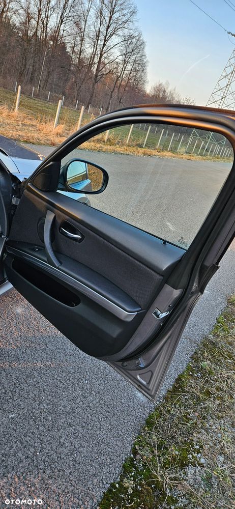 BMW Seria 3 320i - 14
