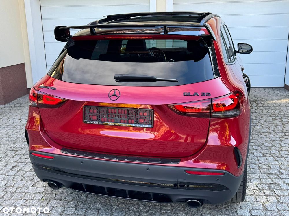 Mercedes-Benz GLA - 9