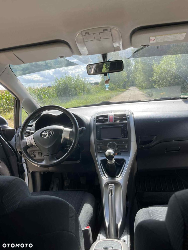 Toyota Auris 2.0 D-4D Sol - 26