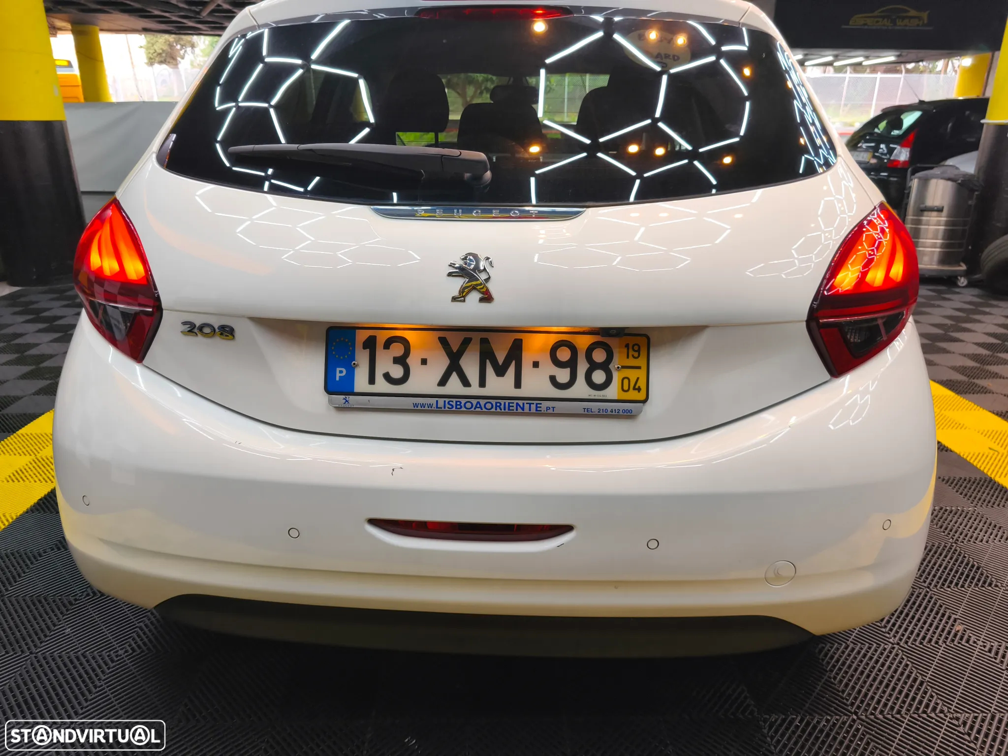Peugeot 208 1.2 PureTech Signature - 6