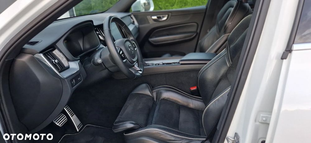 Volvo XC 60 T5 GPF AWD R-Design - 12