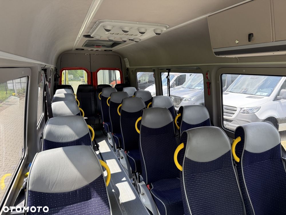 Mercedes-Benz Sprinter 516 - 13