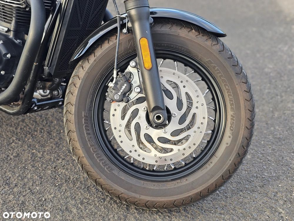 Triumph Bonneville Bobber - 11