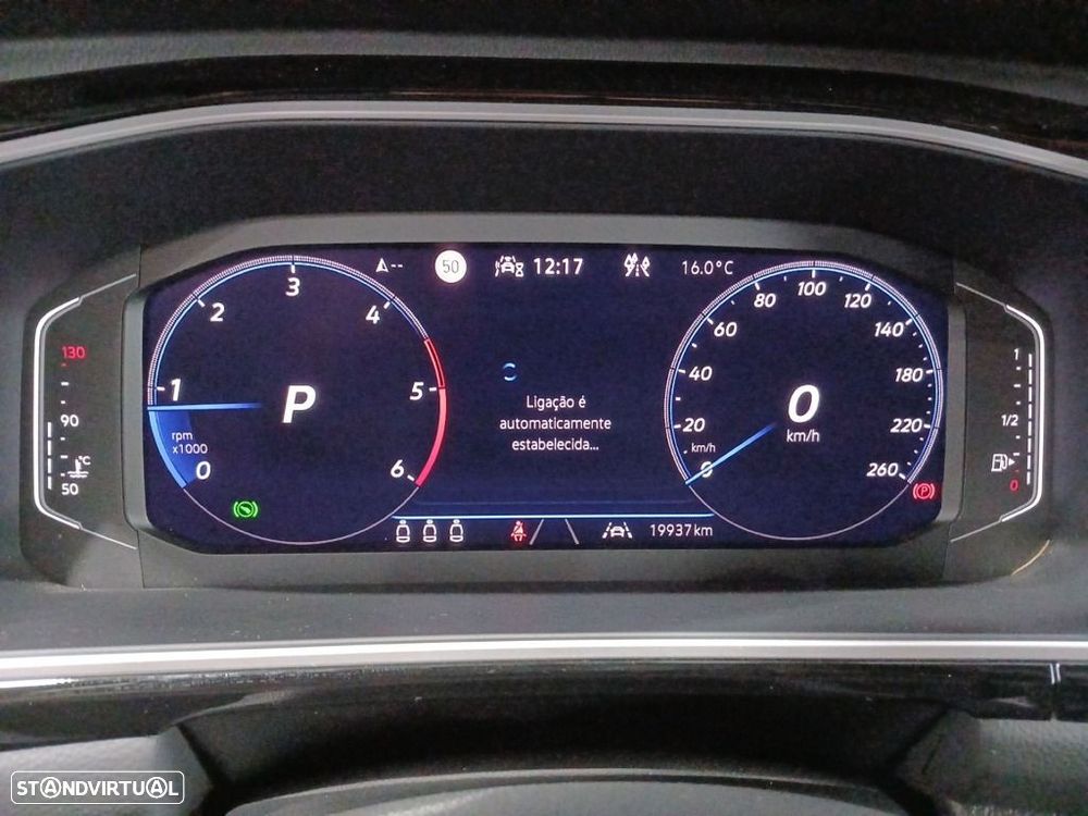 VW T-Roc 2.0 TDI R-Line DSG - 18