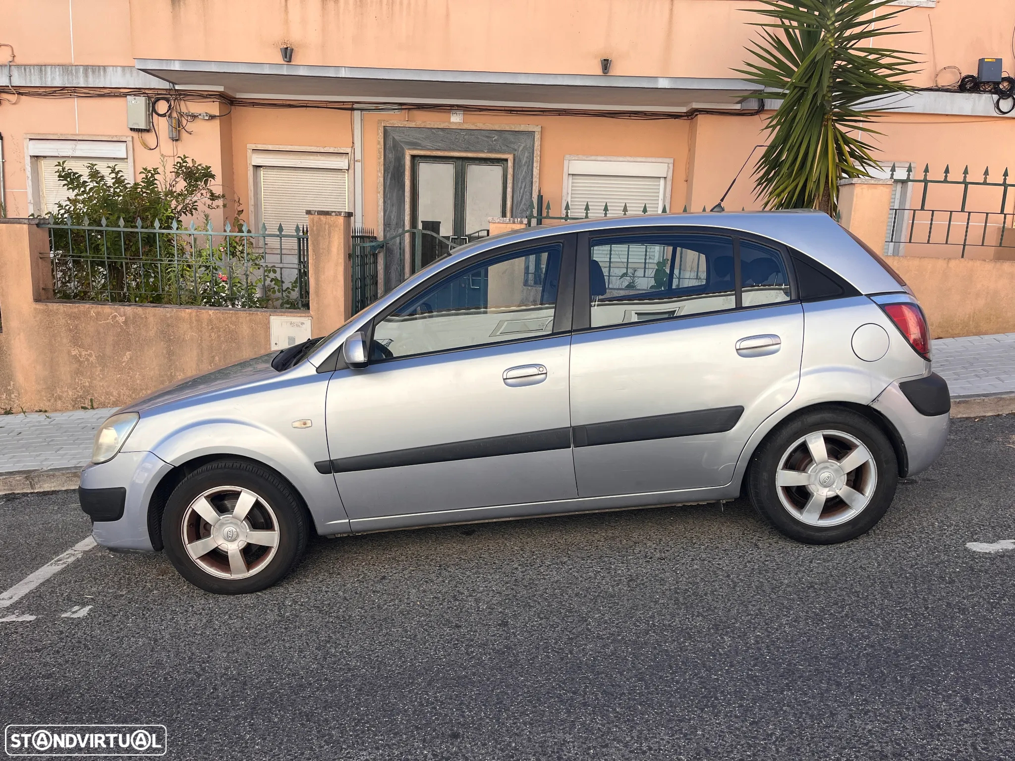 Kia Rio - 7