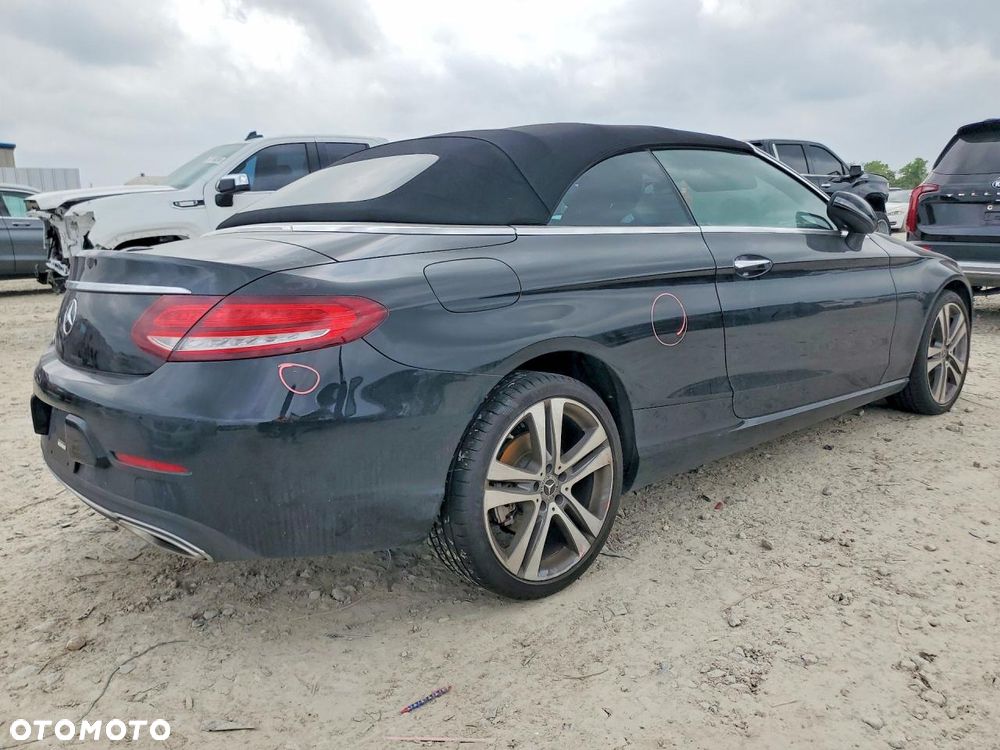 Mercedes-Benz Klasa C ver-300-9g--tronic-avantgarde - 3