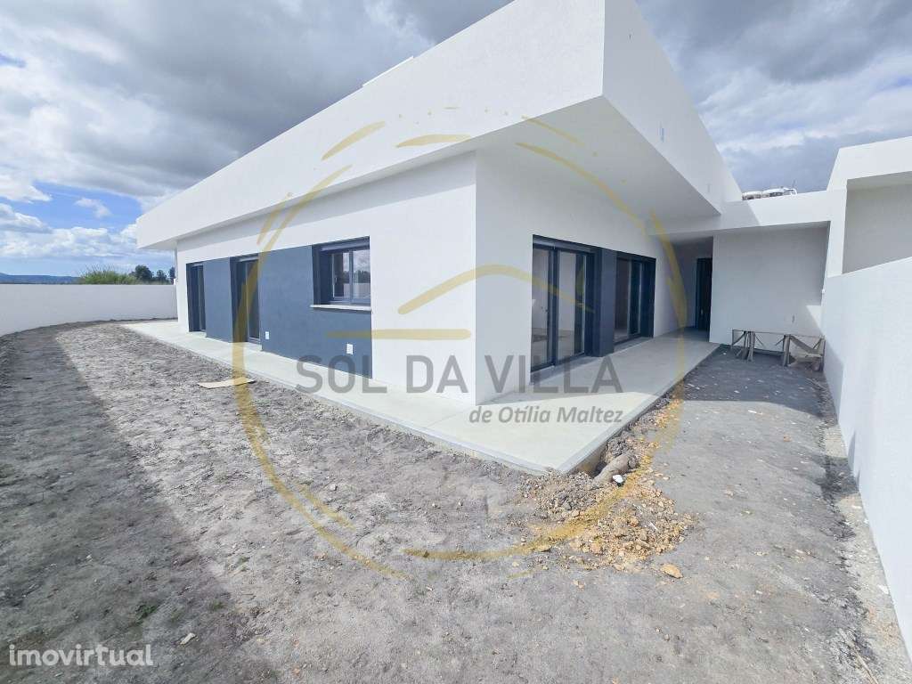 Moradia T4 Isolada Térrea - Quinta do Anjo - 600.000€ - Grande imagem: 4/46
