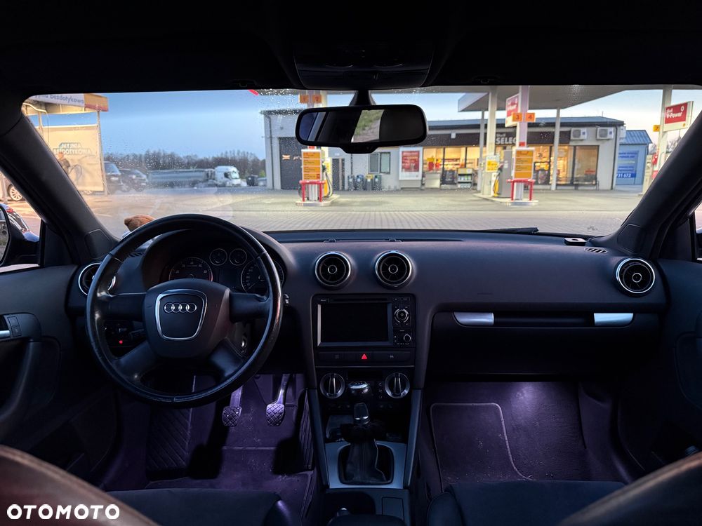 Audi A3 Sportback 1.8 TFSI Ambiente - 3