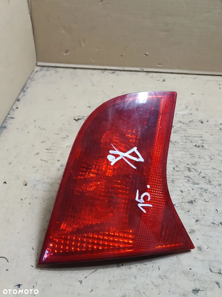 #LAMPA LEWY TYŁ W KLAPĘ AUDI A4 B7 nr 8E9945093 - 3