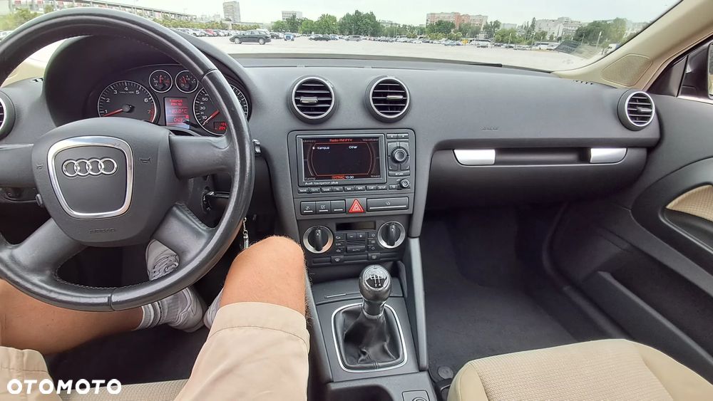 Audi A3 3-drzwiowe 1.6 Attraction - 11