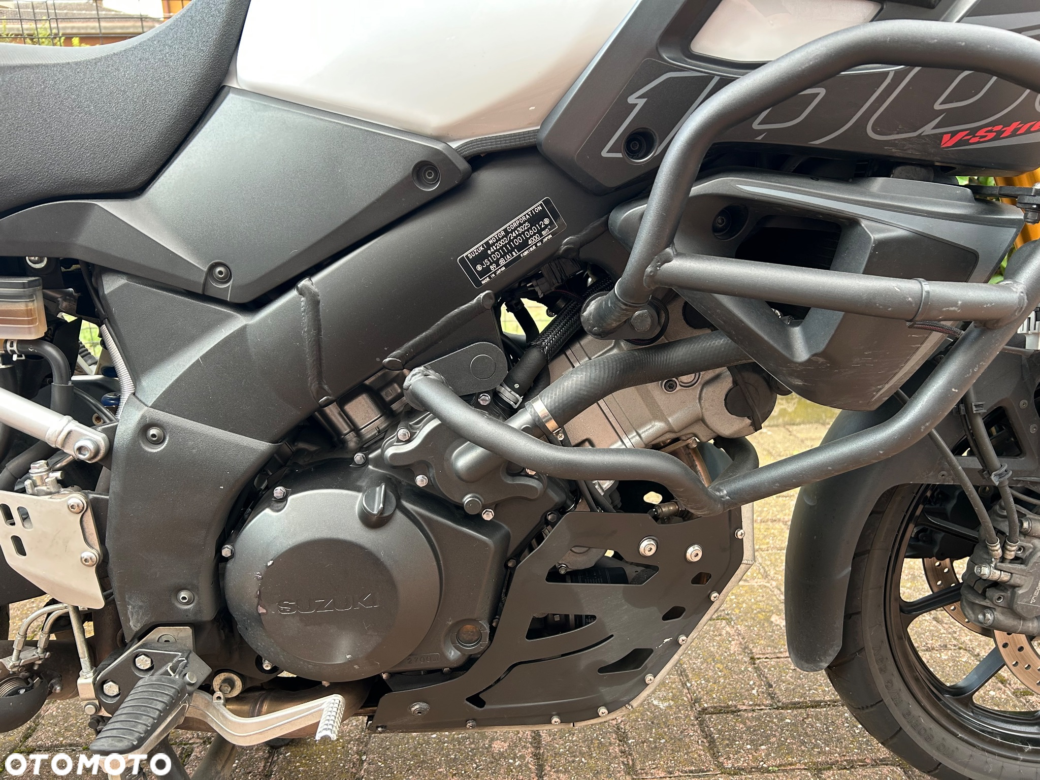 Suzuki V-STROM - 11