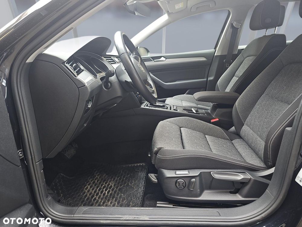 Volkswagen Passat Variant 1.5 TSI EVO Business DSG - 9