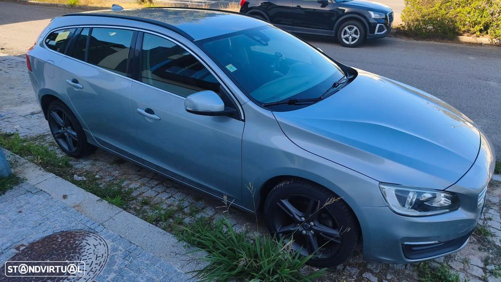 Volvo V60 2.0 D2 Momentum Drive - 12