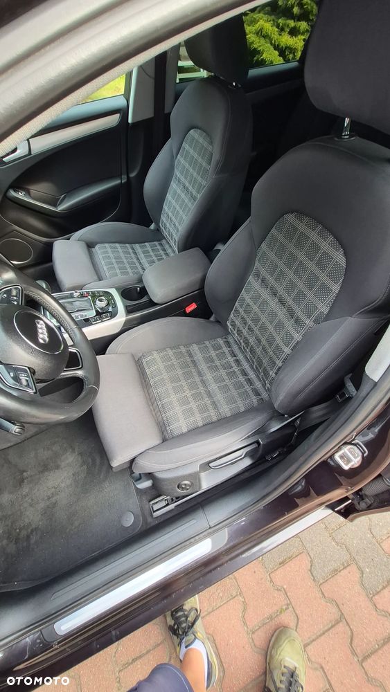 Audi A4 Avant 2.0 TDI DPF clean diesel multitronic S line Sportpaket - 10