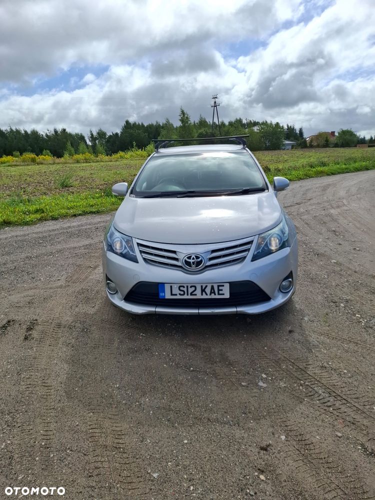 Toyota Avensis - 12