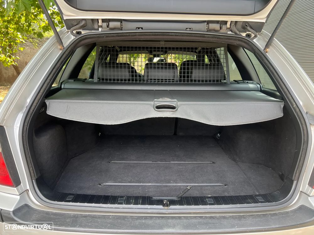 BMW 320 d Sport - 15