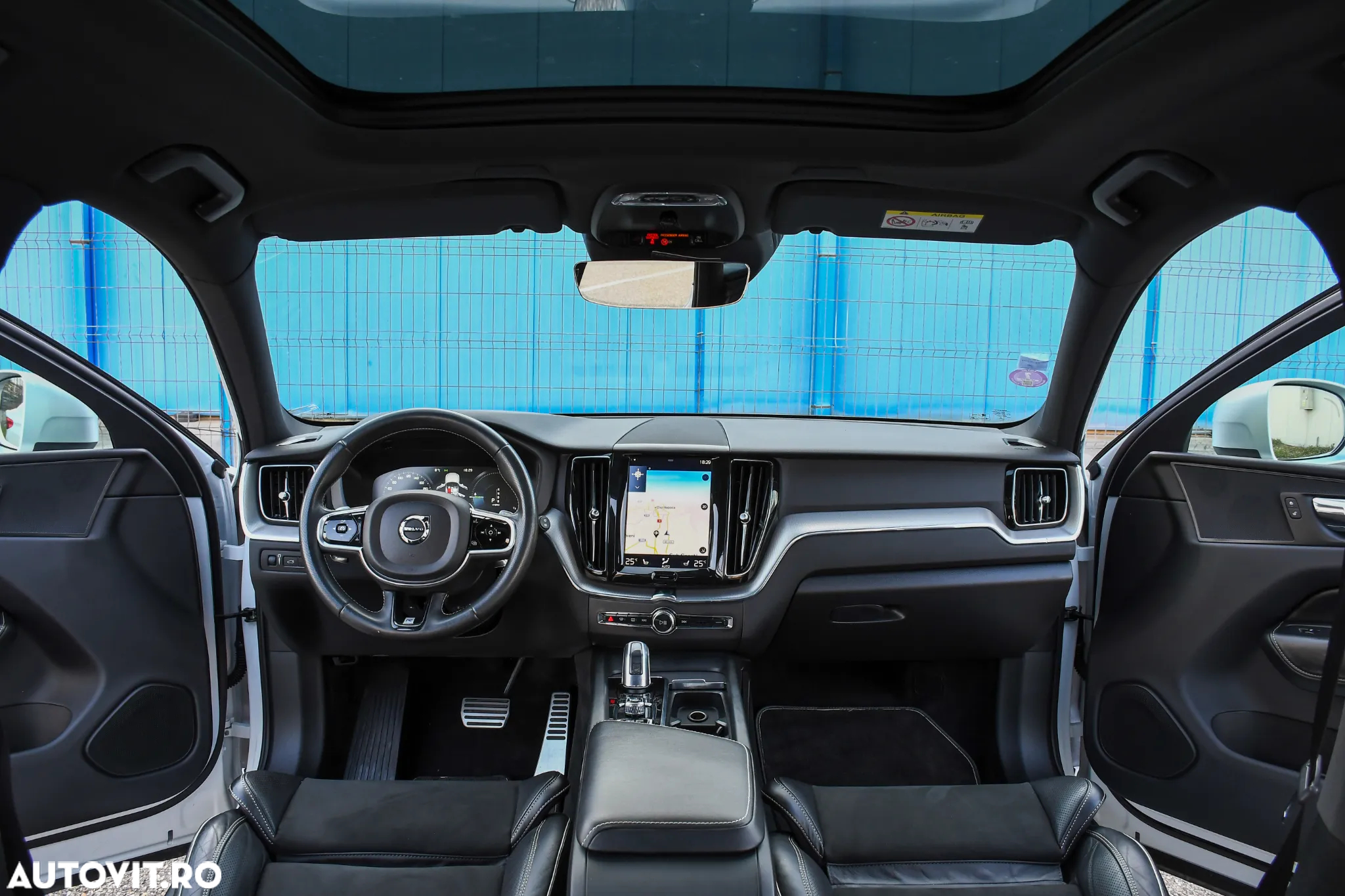 Volvo XC 60 T8 Twin Engine AWD Geartronic RDesign - 37