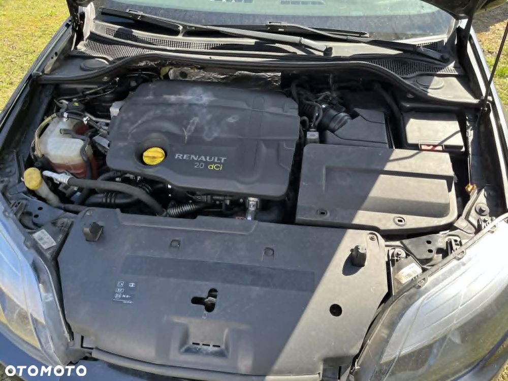 Renault Laguna 2.0 dCi FAP Exception - 8