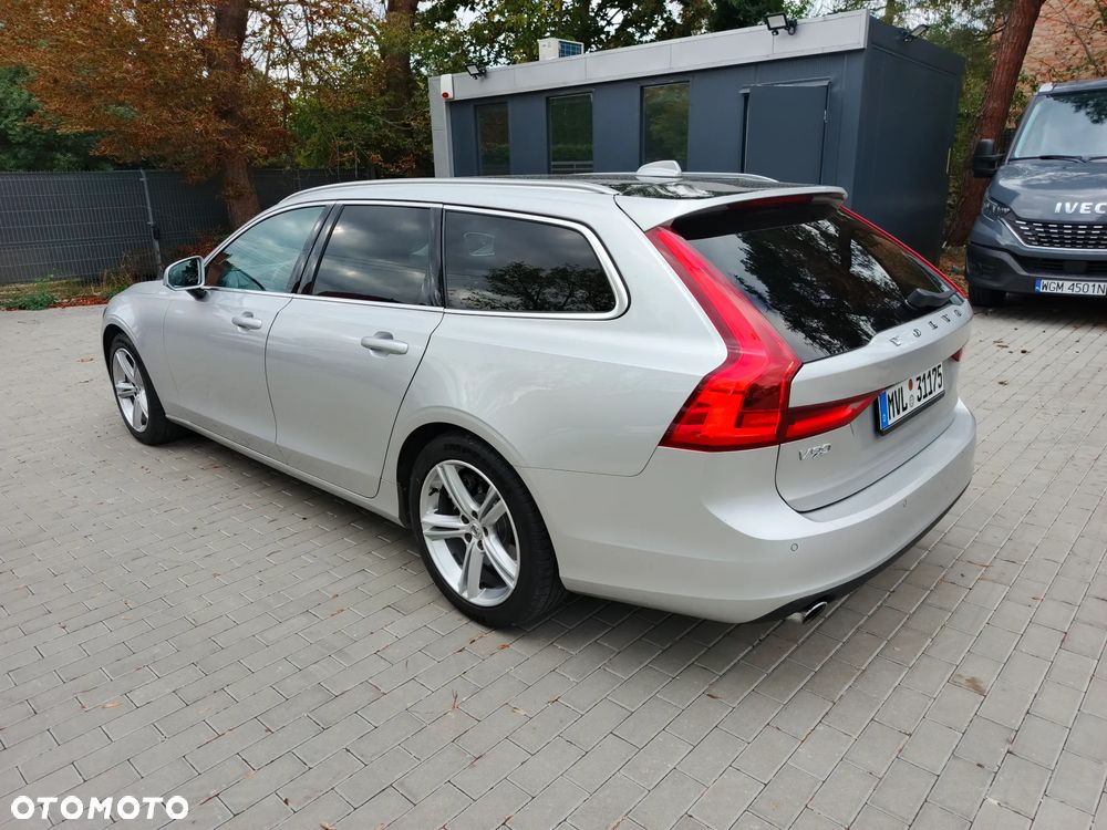 Volvo V90 D5 AWD Momentum - 6
