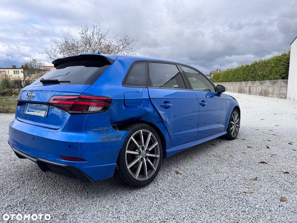 Audi A3 Sportback 2.0 TDI (clean diesel) S tronic S line Sportpaket - 4