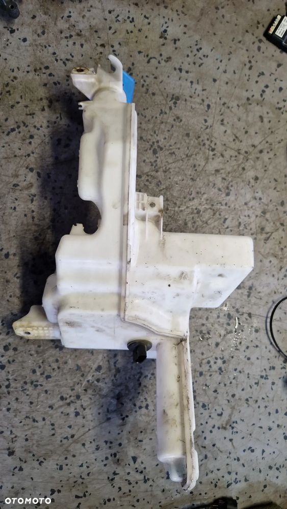 VW PASSAT B6  ZBIORNICZEK SPRYSKIWACZY 3C0 955 453 Q - 2