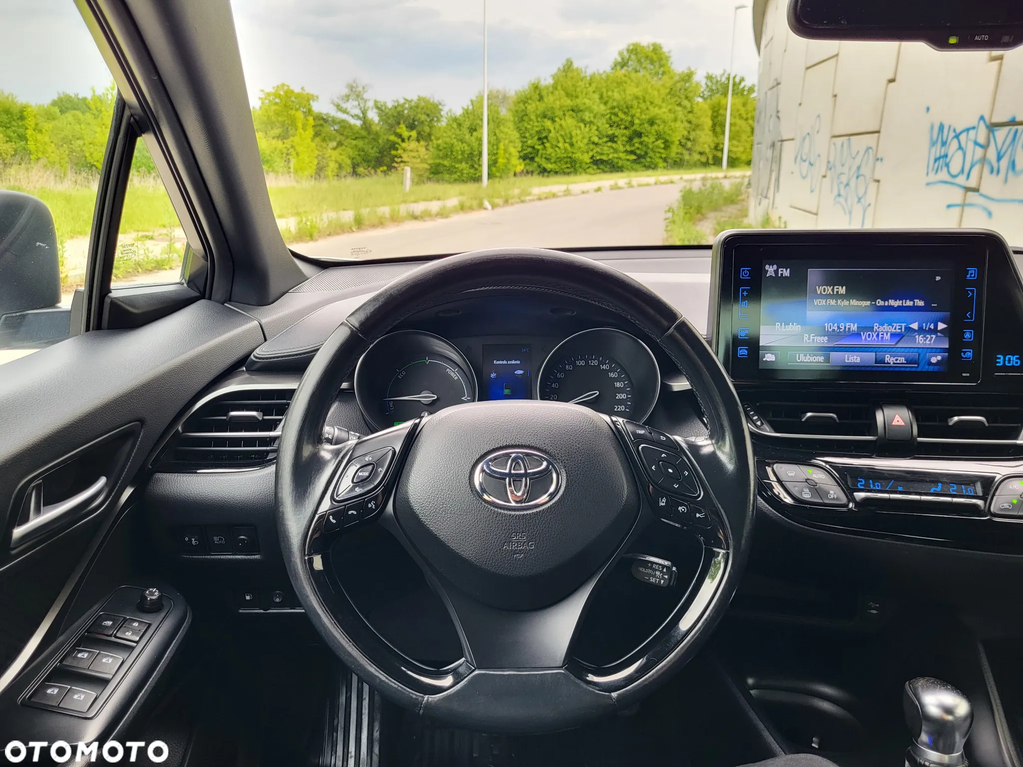 Toyota C-HR - 11